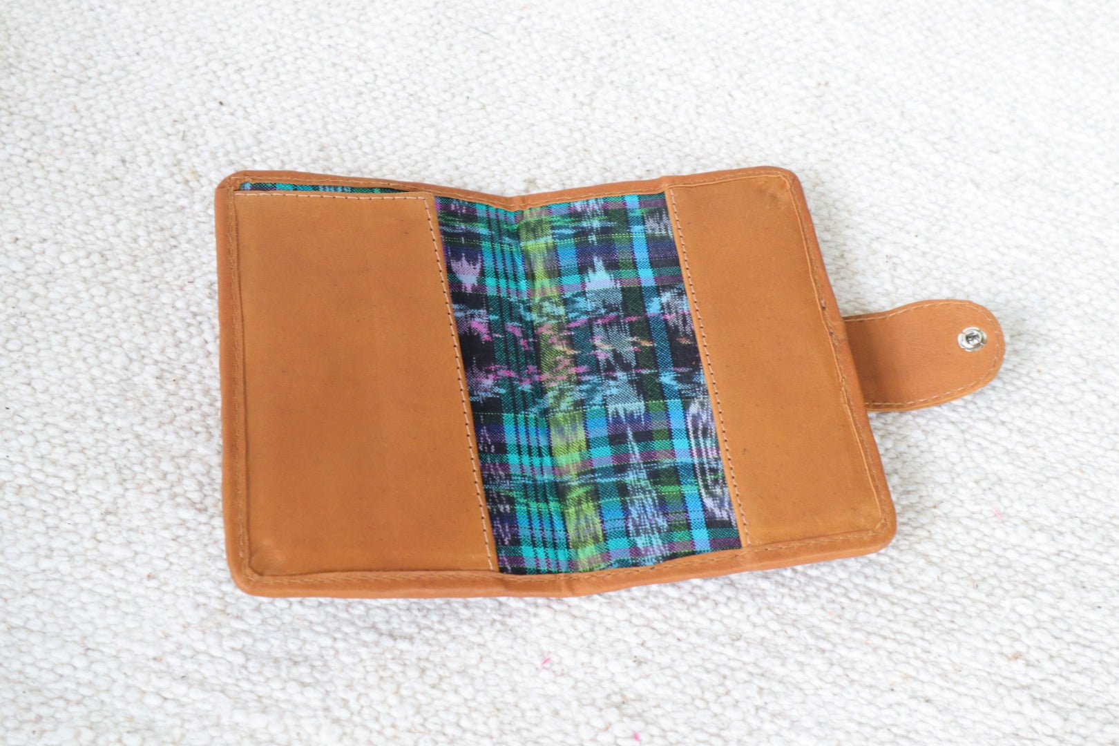 Passport Wallet - Tesoros Maya