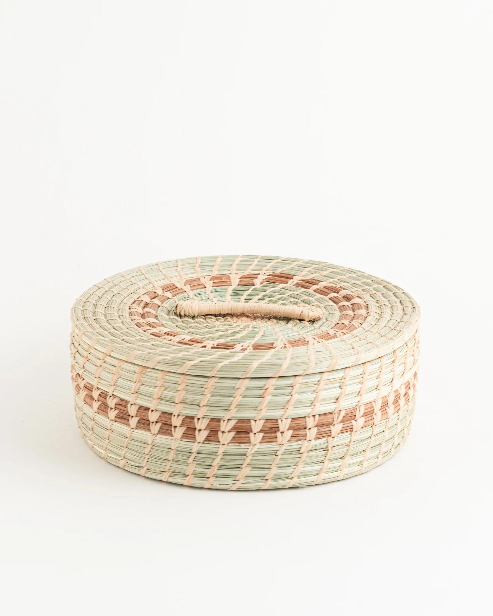 Wild Grass and Pine Tortilla Basket with Lid - Tesoros Maya