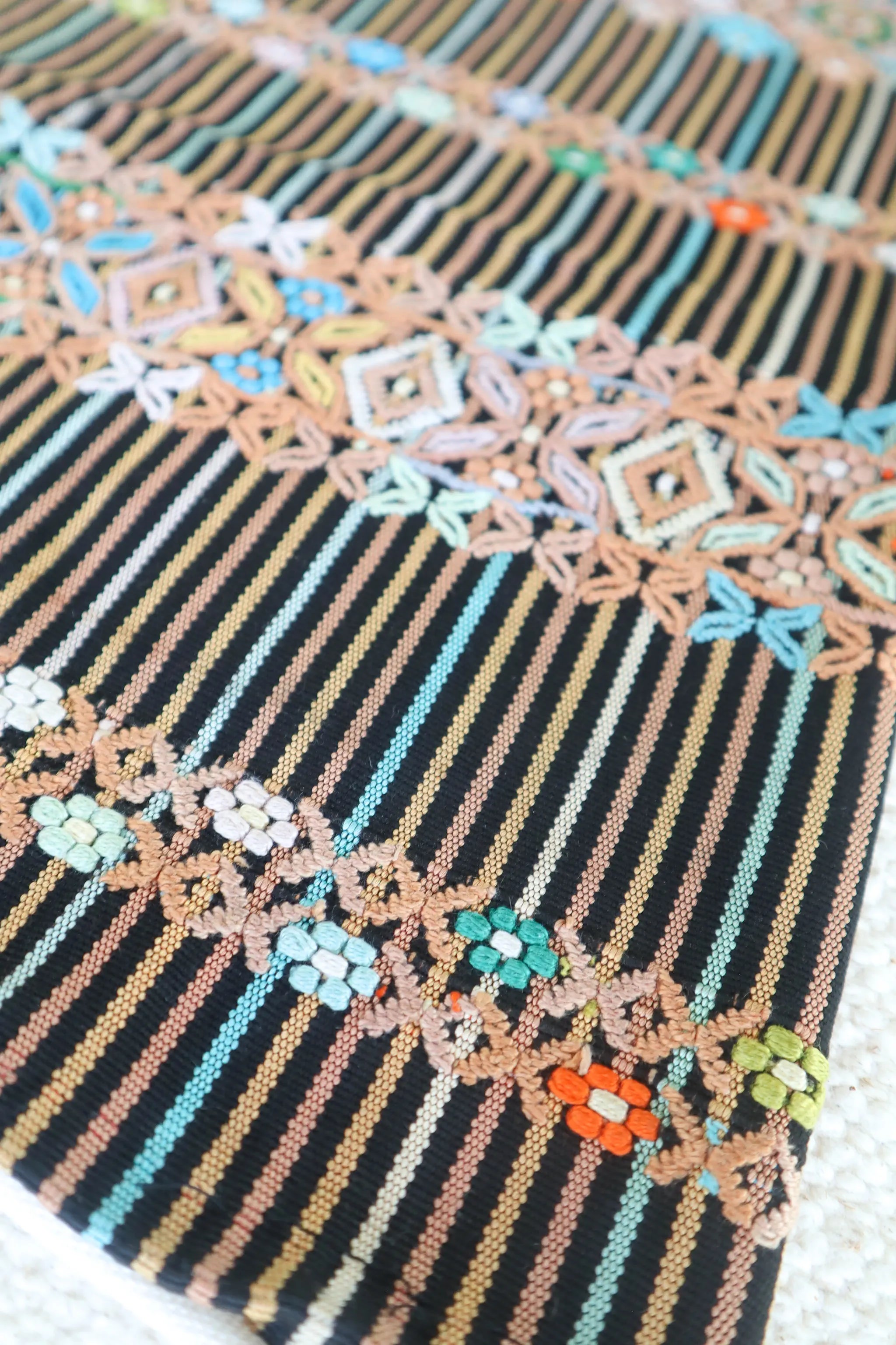 Guatemalan Pillow - Colotenango (Large ) - Tesoros Maya