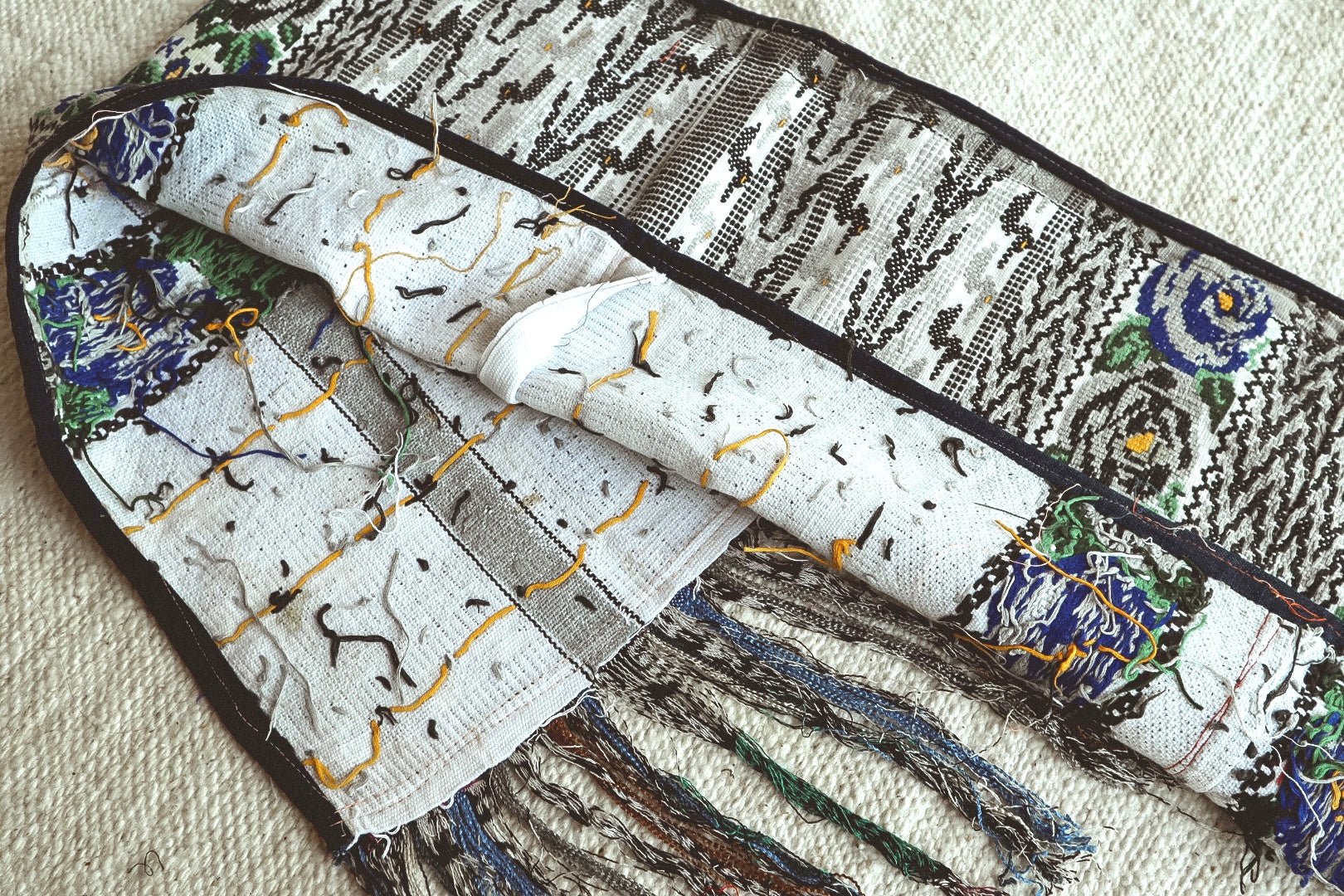 Huipil Table Runner - Tecpan No. 0225 - Tesoros Maya