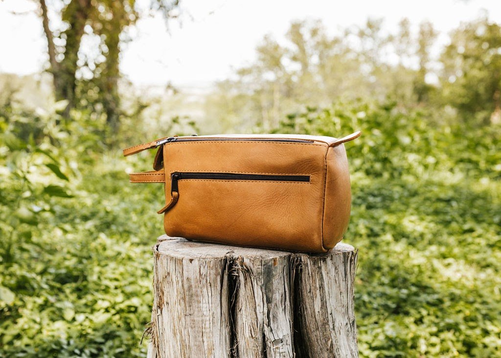 Leather Toiletry Bag - Tesoros Maya