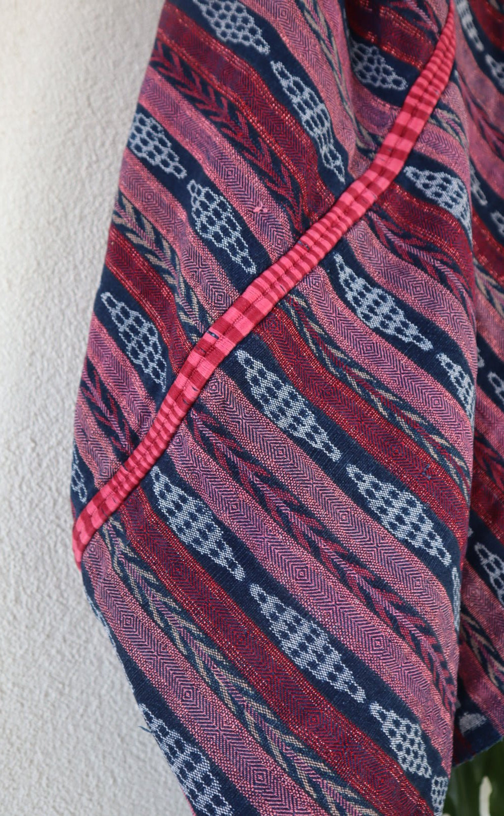 Vintage Textile - Guatemalan Fabric - Tesoros Maya